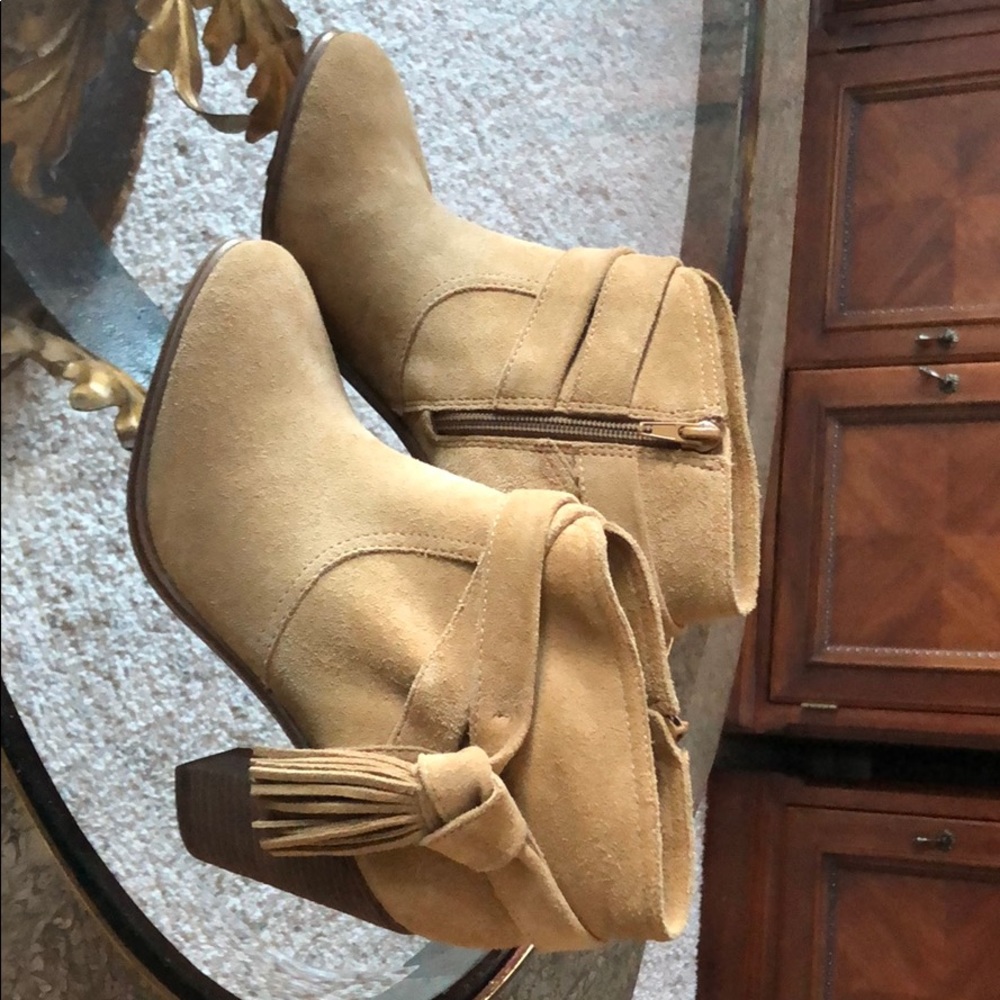 Vince Camuto tan suede ankle boots